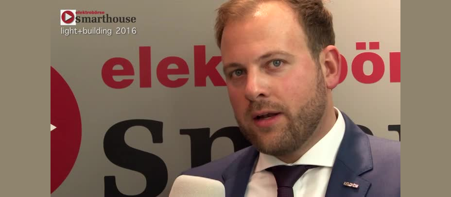 Jung zeigt neue Funk-Taster und Smart Visu Server