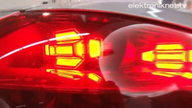 Gedruckte Elektronik ermöglicht Automobildesignern völlig neue Möglichkeiten. Auf der LOPE-C wurde am Stand von oe-a ein Audi-Rücklicht vorgestellt, das gänzlich auf organische LED-Technik setzt.